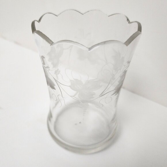 RARE ANTIQUE Scallop Cut Edge Etched Floral & Leaf Crystal Antique Vase - Picture 7 of 8